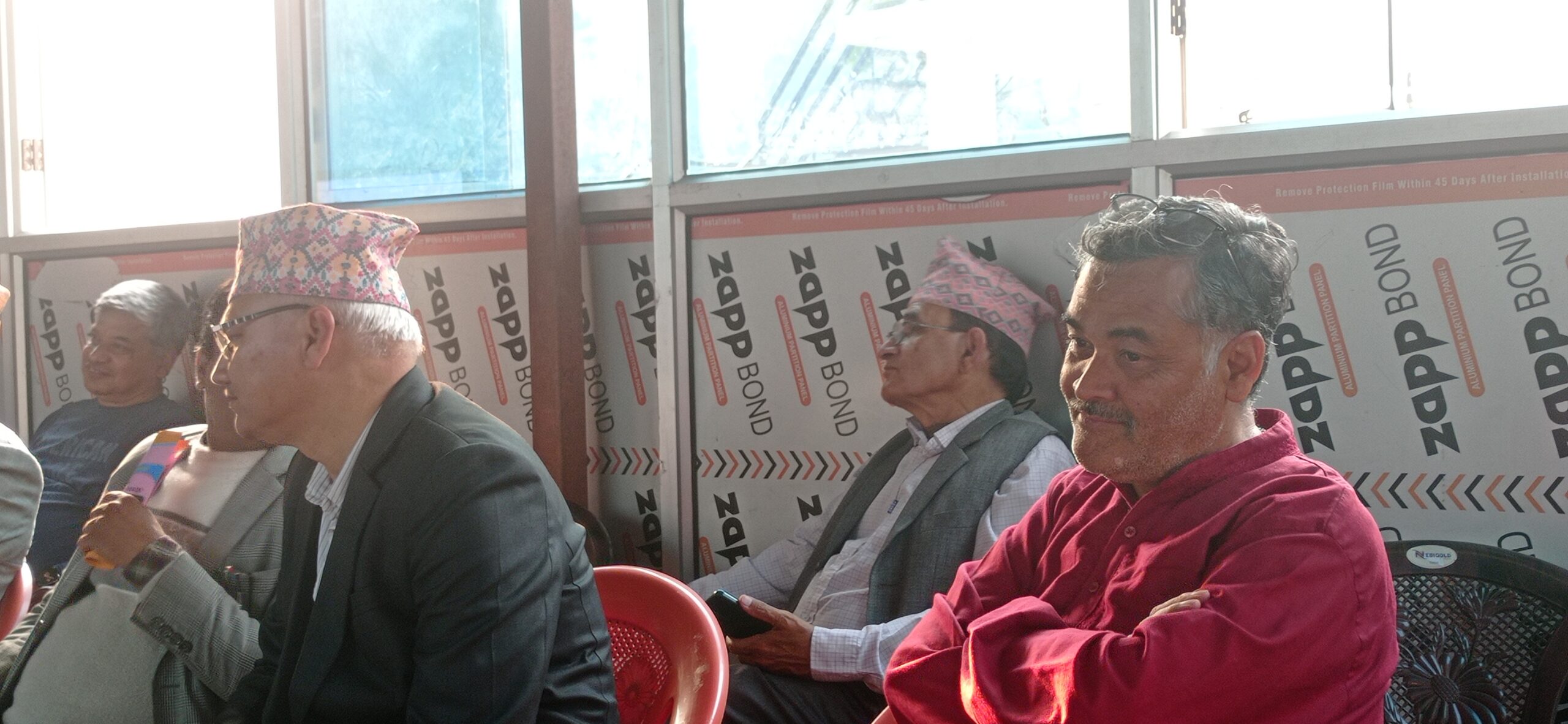 व्यवसायी अधिकारीद्वारा गुरुकुलका विद्यार्थीहरूलाई खाना व्यवस्थापनका लागि रु ५० हजार सहयोग