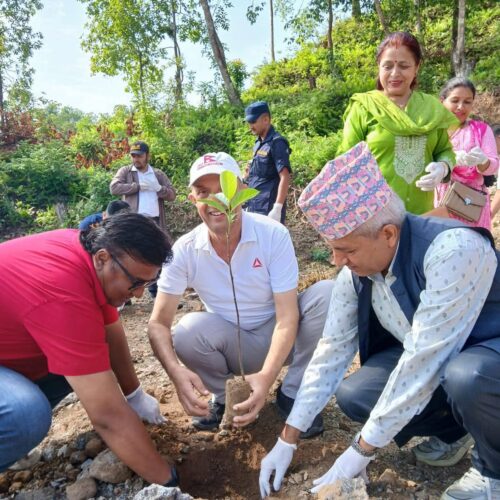 ५३ औ विश्व बातावरण दिवसकाे अवशरमा तनहुँमा बृहत् बृक्षारोपण कार्यक्रम