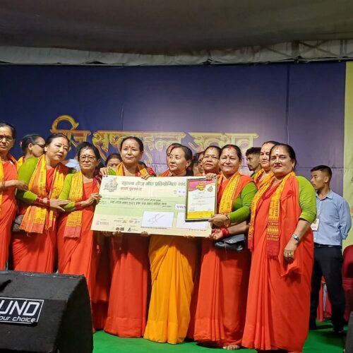 बन्दीपुर केवलकारमा आयोजित खुल्ला तीज गीत प्रतियोगितामा व्यासज्योति धर्म जागरण समूह प्रथम