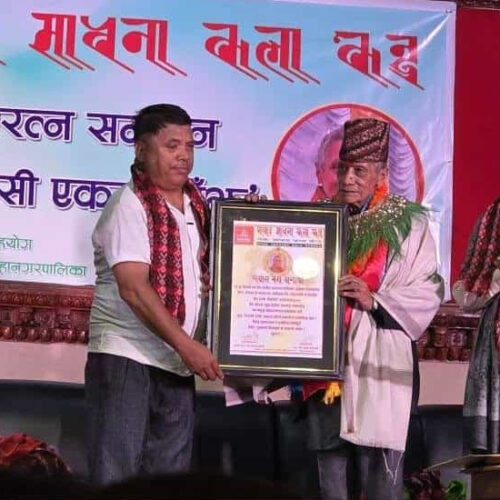 नेपाली र नेपालभाषा गीतसंगीतका वरिष्ठ साधक रत्न बेहोसी ‘नेपालरत्न’ सम्मानित